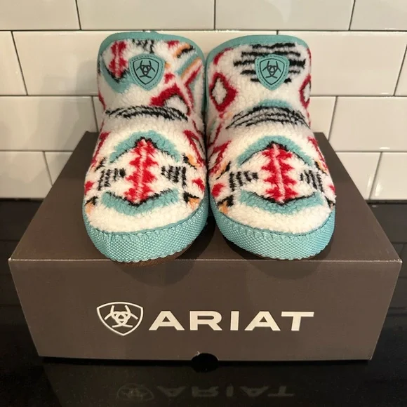 New! ARIAT Bootie Slipper - Picture 2 of 3